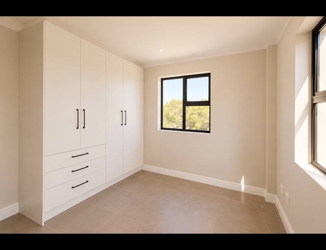 4 BEDROOM FREESTANDING FOR SALE IN SHELLEY POINT